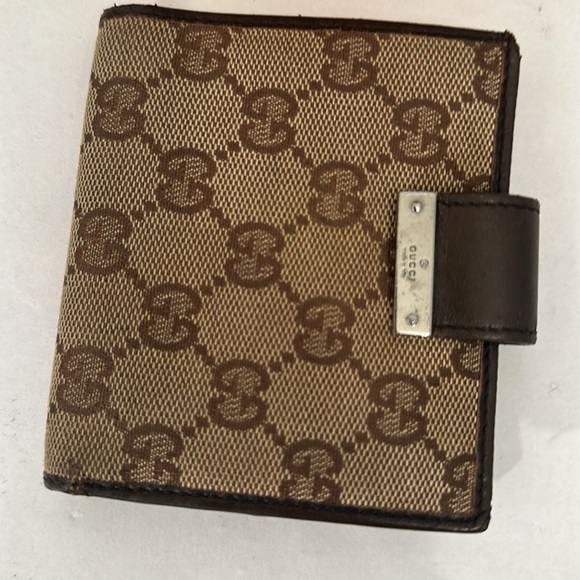 Gucci man’s wallet in decent condition used but still good - Picture 12 of 14